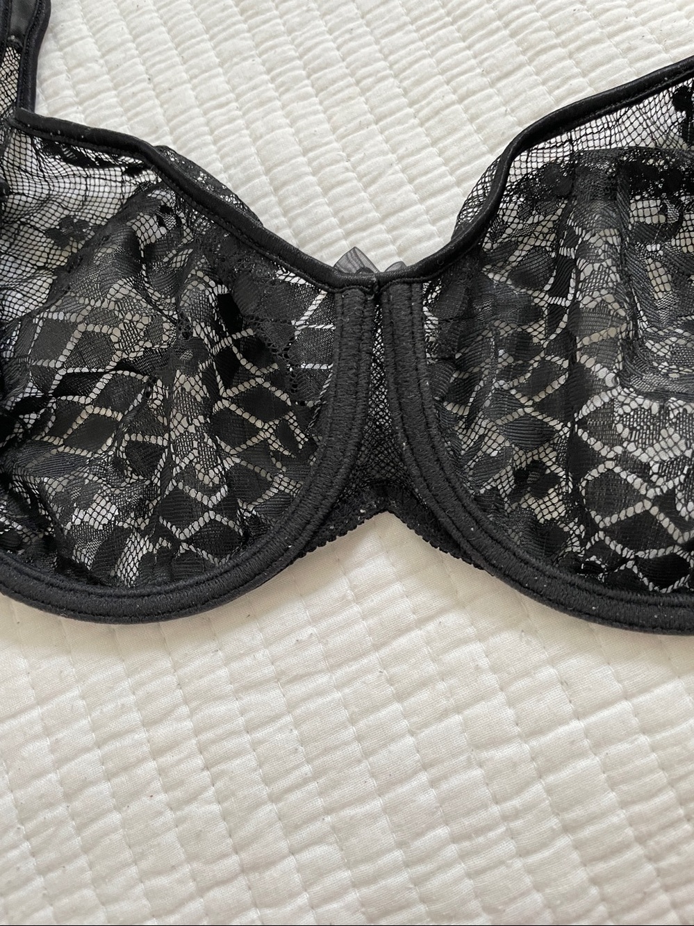 Black Lace Underwire Bra - Picture 8 of 12